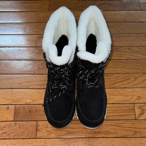 Universal Thread Black and White Winter Boots